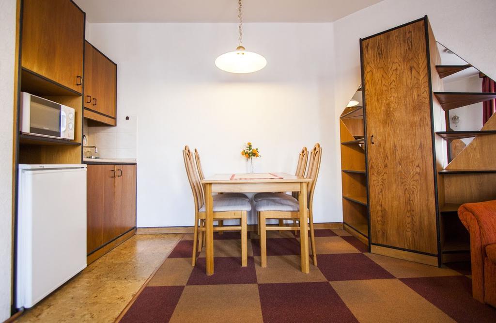 Dominika Apartman Hotel ブダペスト エクステリア 写真