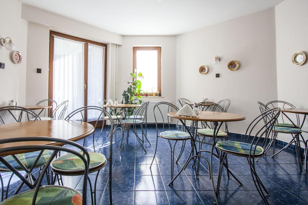 Dominika Apartman Hotel ブダペスト エクステリア 写真