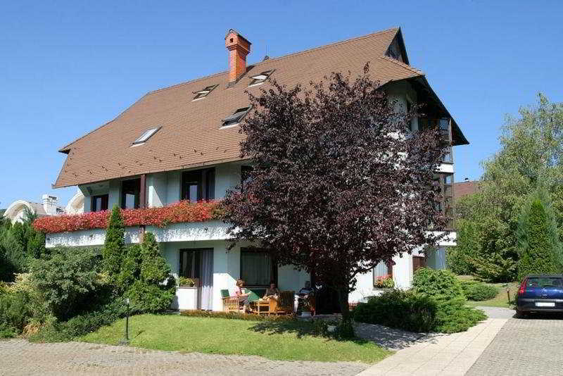 Dominika Apartman Hotel ブダペスト エクステリア 写真